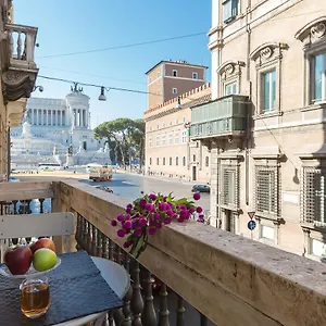 Amazing Piazza Venezia Rom